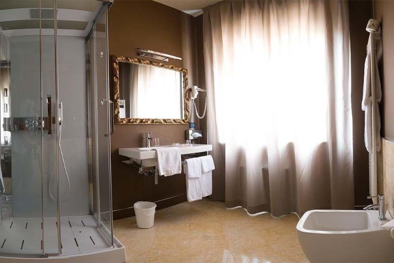 Rechigi Hotel - Adults Only Mantova Exteriör bild